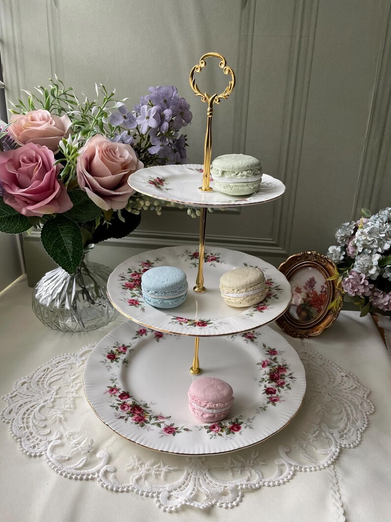 The Royal Standard Cake Stand - Thumbnail 5