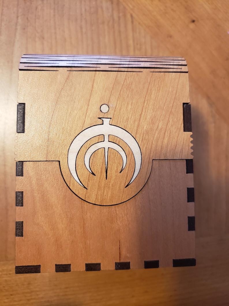 Free Shipping Magnetic Commander Deck Box