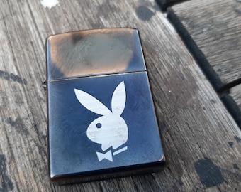 Zippo Feuerzeug Playboy Jahrgang 2002