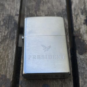 Zapalniczka Zippo vintage president 2003