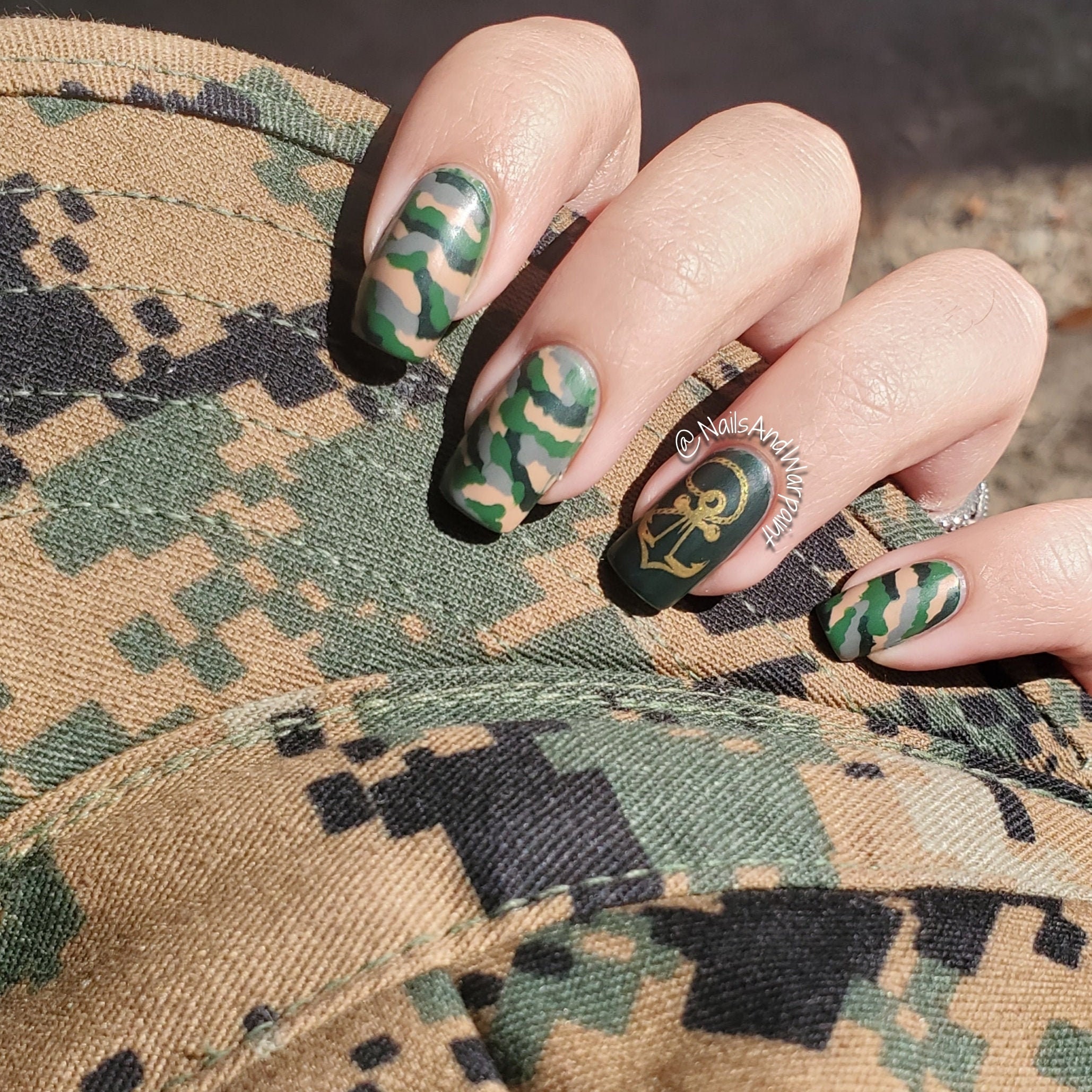 Nail art militaire| army nail art - YouTube