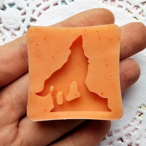 Howling WOLF silicone mold for resin and polymer clay creations