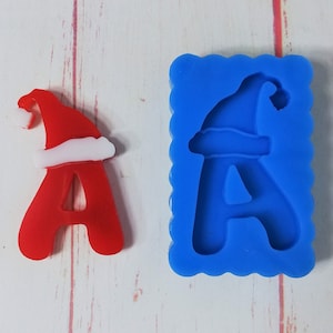 Stampo in silicone Lettere dell'alfabeto Natalizie con cappello per creazioni in resina e fimo