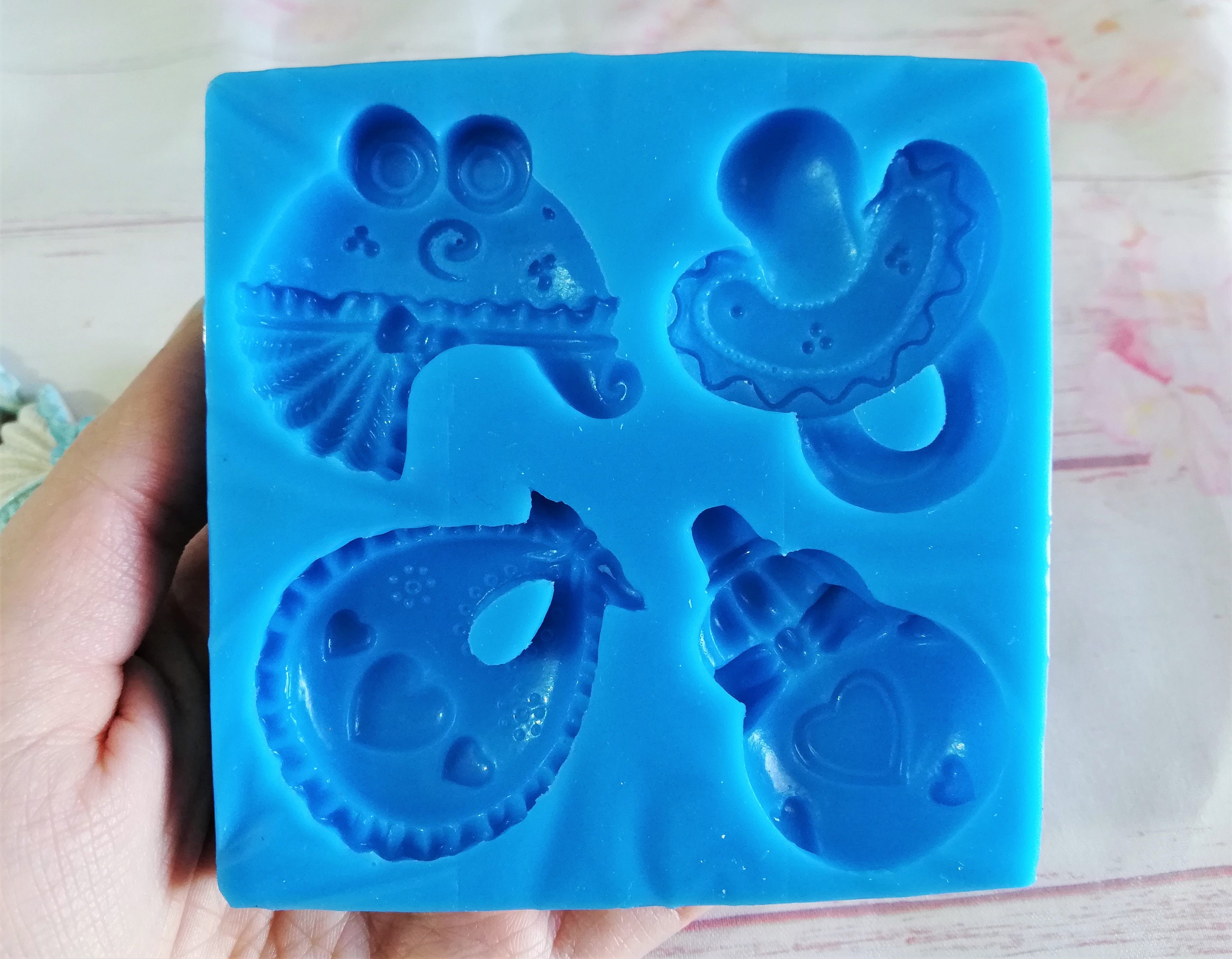 Neonato gomiti in alto. Stampo in silicone anche per Candele