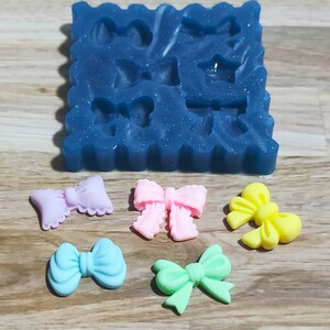 Little Bows silicone mold for resin, polymer clay and plaster creations