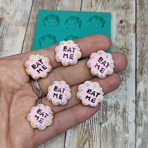 Silikon-Keksform Eat Me, 6 Stück, 2 cm, für Kreationen aus Harz, Gips, Polymer-Ton, Seife, Wachs, Kerzen und Jesmonit