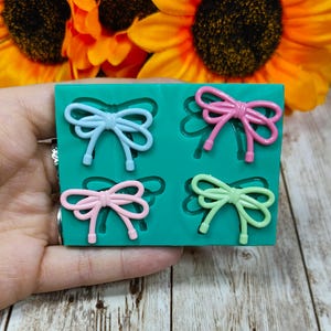 Bows silicone mold 4pcs 3cm for resin, plaster, wax, soap, candle, jesmonite and polymer clay creations