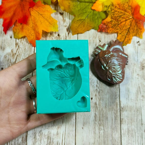 Stampo in silicone a forma di cuore per realizzare praline