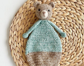 Bear Baby Lovey Amigurumi Crochet Pattern, rag doll comforter | PDF digital file | English & Dutch