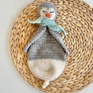 Penguin Baby Lovey Amigurumi Crochet Pattern, rag doll comforter | PDF digital file | English & Dutch