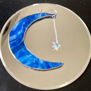 Crescent Moons with crystal stars
