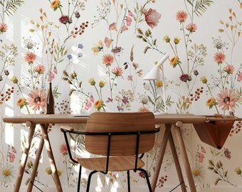 Papel pintado de flores silvestres de acuarela / Mural de pared floral de campo botánico suave / Pelar y pegar pequeñas flores con fondo de pantalla de hierba