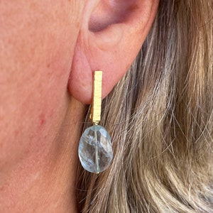 Aquamarine earrings in 18K solid yellow gold, Natural aquamarine dangle earrings, solid gold earrings with gemstone, Aquamarine Jewelry