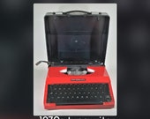 Vintage 1970s working bright red typewriter Sperry Remingtin Idol. T012