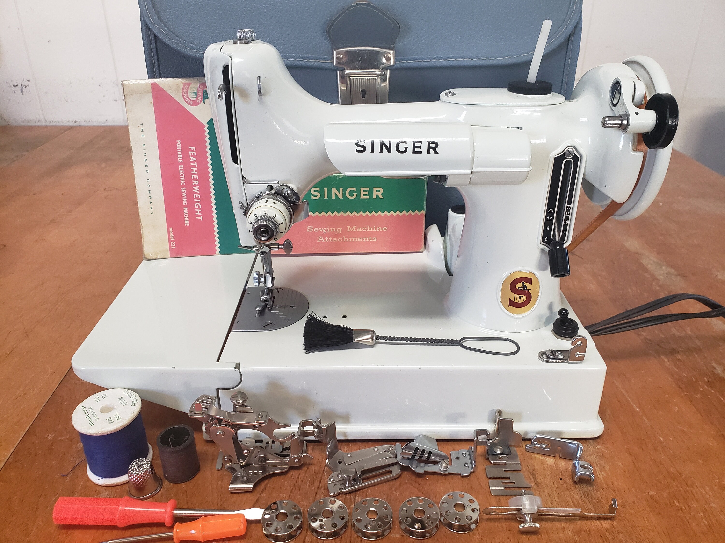 White Singer Featherweight for sale Only 3 left at 70