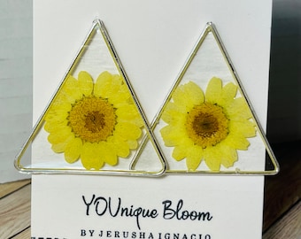 Yellow Daisy Earrings | Gold Flower Earrings | Flower Post Earrings | Pressed Flower Earrings | Real Flower Jewelry | Real Flower Earrings