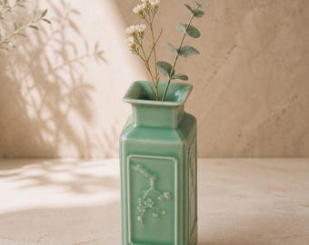 Celadon Bud Vase – Handmade Sculptural Green Ceramic, Japandi Zen Home Decor, Housewarming Gift