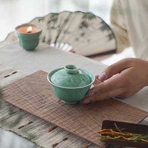 Celadon Gaiwan – 120ML Handmade Tea Cup with Lid & Saucer, Dunhuang-Inspired Teaware, Elegant Gongfu Ceremony Gift