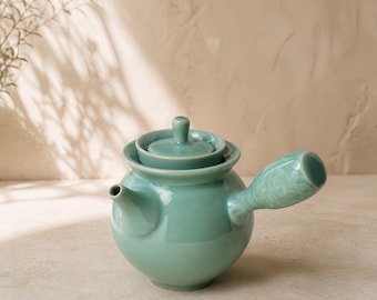 Handmade Celadon Teapot with Infuser – 400ml Loose Leaf Herbal Tea Pot | Longquan Porcelain | Tea Lover Gift