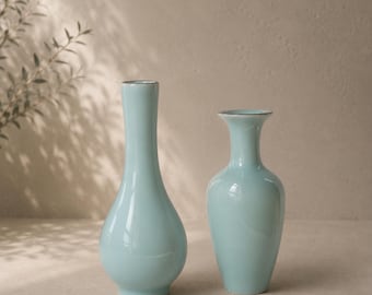 Celadon Bud Vase Set of 2 – Handmade Sage Green Ceramic Pair, Japandi Wabi Sabi Pottery, Wedding Gift