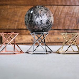 Metal Crystal Sphere Stand | Display Stand