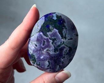 Dyed Moss Agate Palm | Moss Agate Crystal Palm Stone