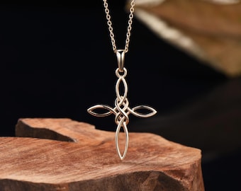 Collar de cruz celta de oro amarillo: regalo de aniversario hecho a mano de 9k/14k