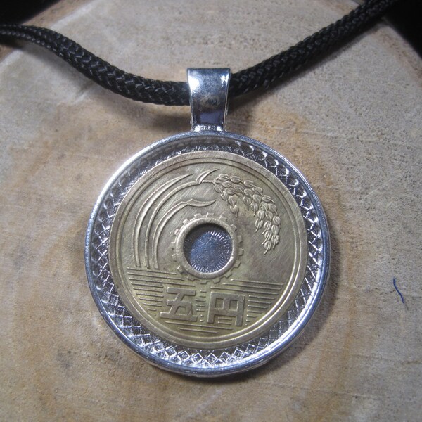 Stalk of Rice Paddy · Japan Tokyo · 5 Yen · Japanese Jewelry 日本國 · 25mm Bezel Coin Pendant Jewelry Necklace ·