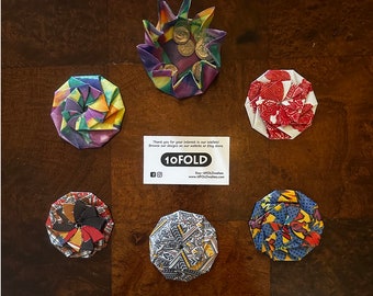 Porte-monnaie, porte-monnaie, plié, plissé, coloré, fantaisiste, origami, botte de cowboy, bande dessinée, spirographe, dentelle, médaillons, arlequin