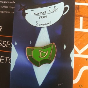 FF14 SMN Soul Stone enamel pin