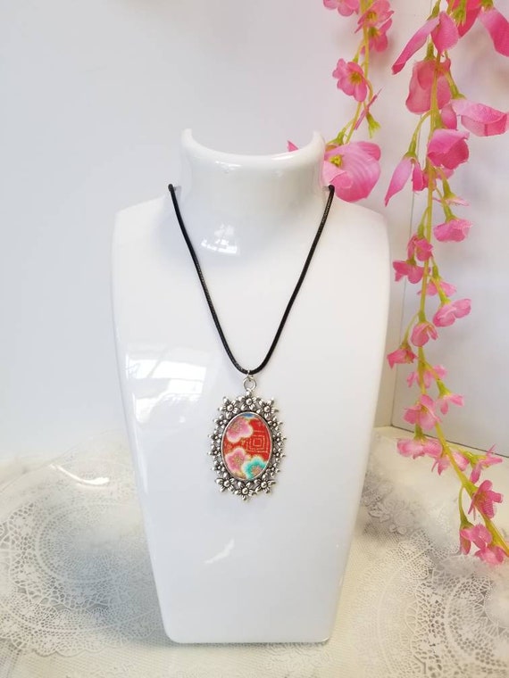 Japanese Kimono Jewelry Modern Japanese Jewelry Floral Geometric Oval Necklace Funky Unique Gift Gift for Friend Gift for Colleague Etsy UK