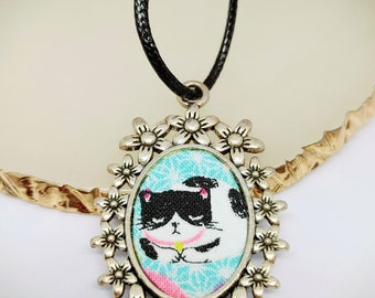 Bijoux chat japonais, bijoux chat excentrique, collier ovale, pendentif kimono amoureux des chats japonais, cadeau pour ami, cadeau pour femme