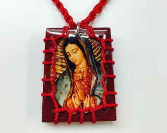Virgen de Guadalupe Red Scapular // Escapulario de Madera Virgen de Guadalupe