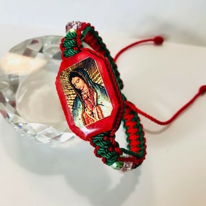 Pulsera Tejida Virgen de Guadalupe Verde y Roja// Pulsera Tejida Virgen de Guadalupe en Verde y Rojo