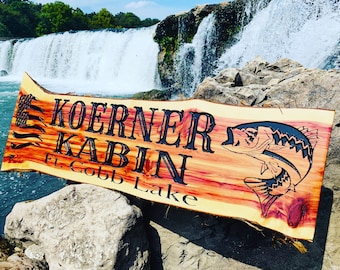 Letrero de pesca de madera tallada, letrero con nombre de familia, letrero de casa del lago, letrero de madera grabado, regalo de pesca para hombres, letrero de madera de cabaña, letrero de madera rústico