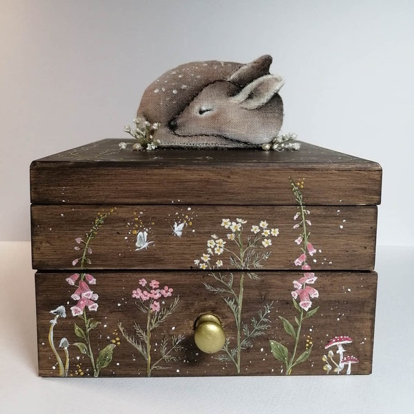 Schmuckbox Schatulle sleeping Fawn