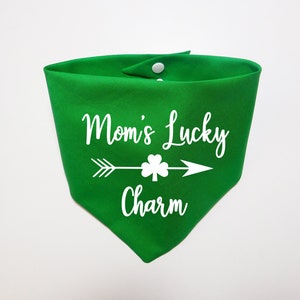 St Patrick&#39;s Day Dog Bandana - Mom&#39;s Lucky Charm Dog Bandana - Clover Dog Bandana - Whoa Dog E