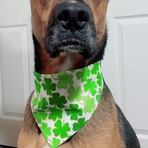 St Patrick&#39;s Day Dog Bandana - Snap Closure Dog Bandana - Clover Dog Bandana