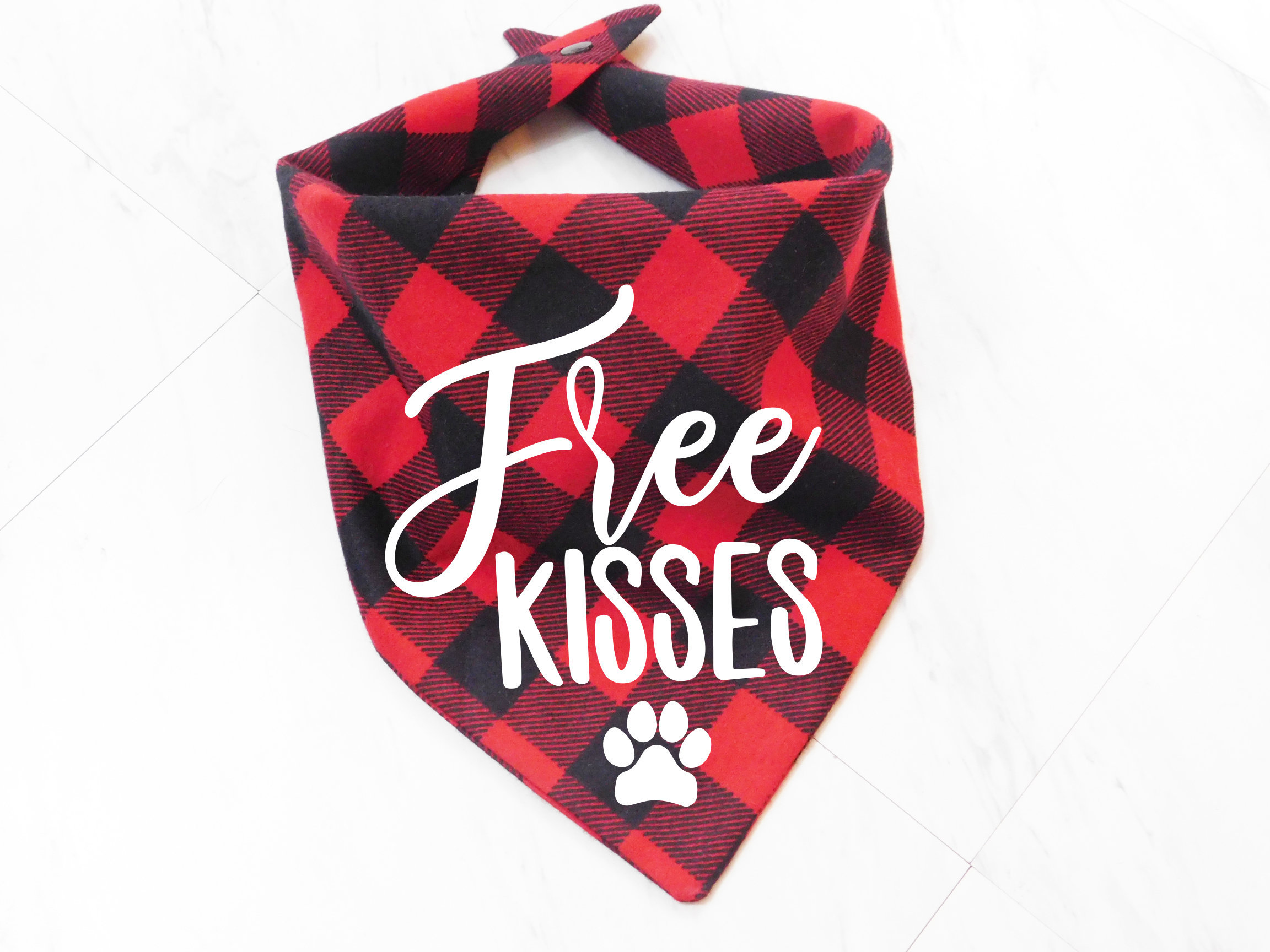 Free Kisses Dog Bandana - Scarf Whoa E
