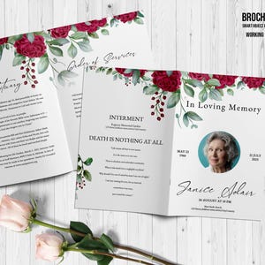 Peut inclure: Panneau en bois rustique avec l'inscription "Welcome to our home" en lettres blanches. Le panneau présente une finition vieillie et un design simple et accueillant, idéal pour un porche ou une entrée.