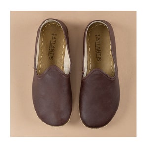 wide flat shoes mens