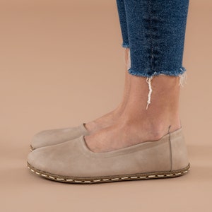 Erdungsschuhe für Frauen, minimalistische Erdungsschuhe für Frauen, Barfuß-Ballettschuhe in Tan, Barfuß-Flachschuhe für Frauen, breite Flachschuhe Bild 1