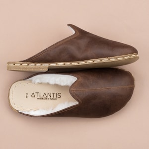 Womens Barefoot Coffee Slippers with Fur, Womens Wide Slippers, Womens Green Barefoot Shoes, Sustainable Natural Flats