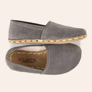 Buty dziecięce Barefoot, skórzane buty dla maluchów, szare mokasyny dziecięce, uziemiające buty dziecięce, uziemiające buty dziecięce, ręcznie robione buty dziecięce
