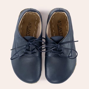 Buty dziecięce Barefoot, skórzane buty dla maluchów, niebieskie buty Oxford dla dzieci, uziemiające buty dla dzieci, uziemiające buty dla dzieci, ręcznie robione buty dla dzieci
