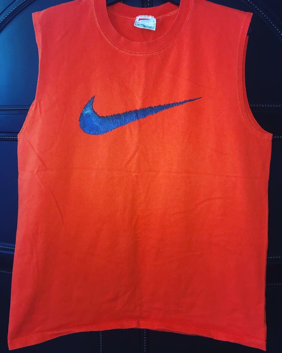 Nike Sleeveless  shirt - image 1