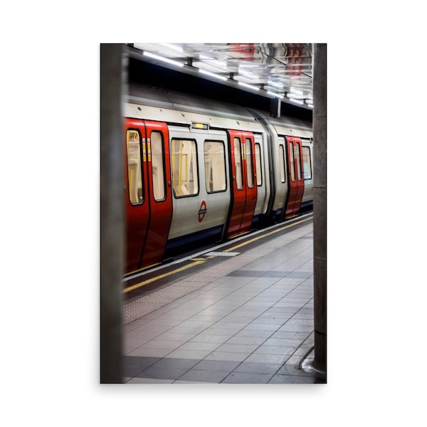 Tirage photo de Londres "London Tube", métro londonien à quai dans une station à Londres - Affiche photo de Londres