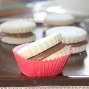 18 Pecans Alfajores