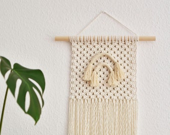 Natural white macrame wall hanging / wall decoration / tapestry / handmade gift / medium sized / fiber art / modern macrame / Bruman Design