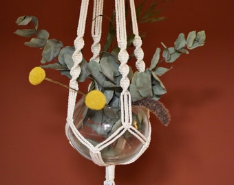 White macrame plant hanger / suspended planter / hanging flower pot / pot hanger / macrame / plant holder / handmade / Bruman Design